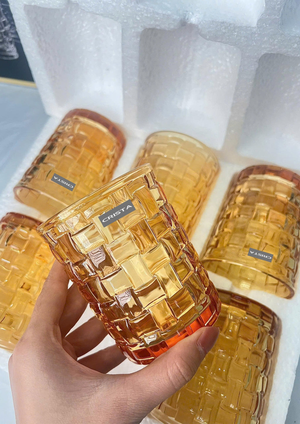 SET OF 6 CHECKERED GLASS TUMBLERS – GOLD