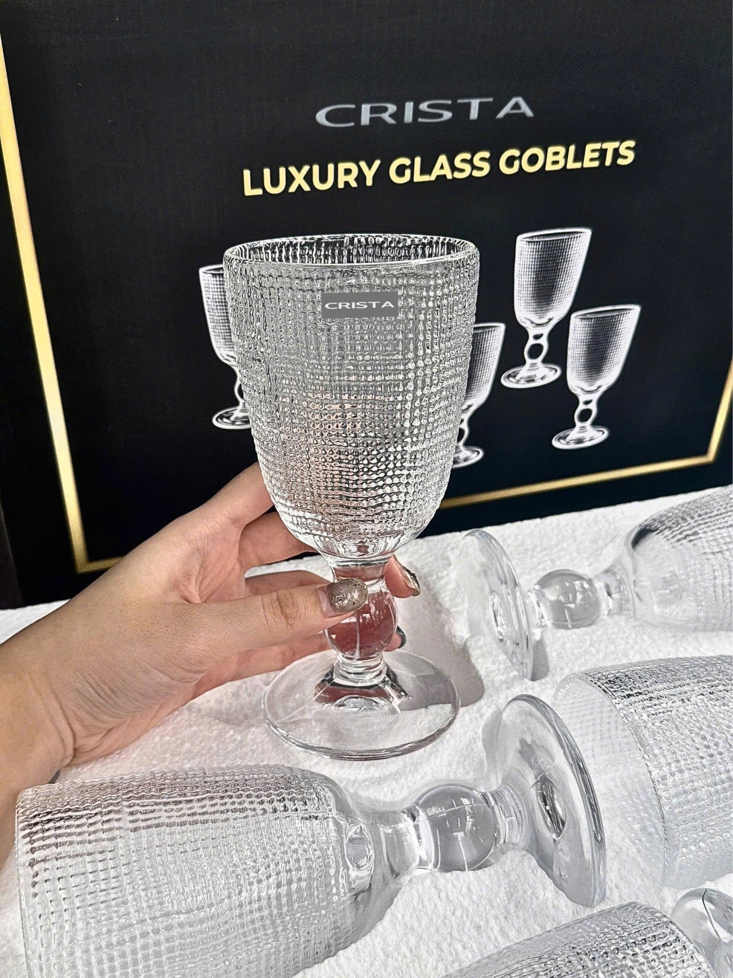 SET OF 6 MESH-PATTERN GLASS TUMBLERS – WHITE