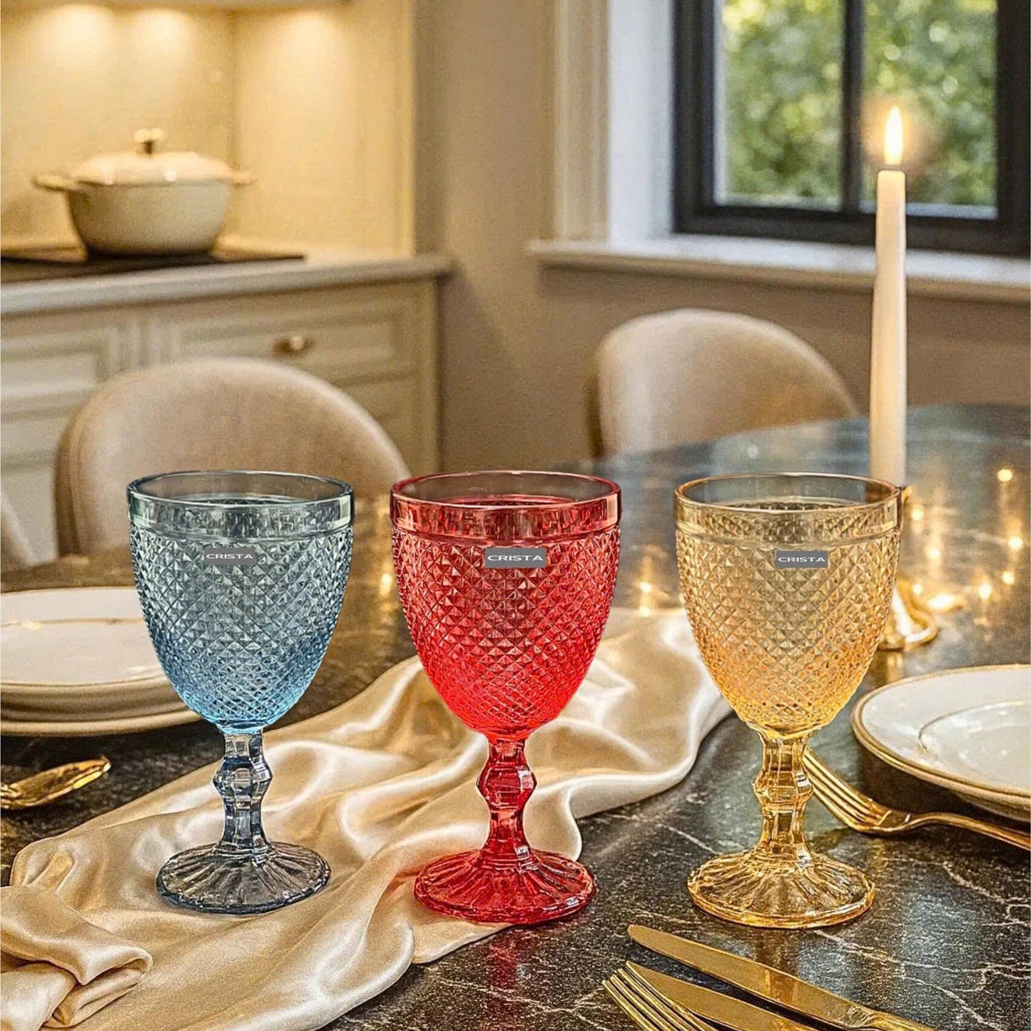 SET OF 6 DIAMOND-PATTERN GLASS TUMBLERS (300 ML)